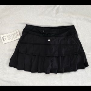 Lululemon Run Pace Setter Skirt w/ shorts - size 6